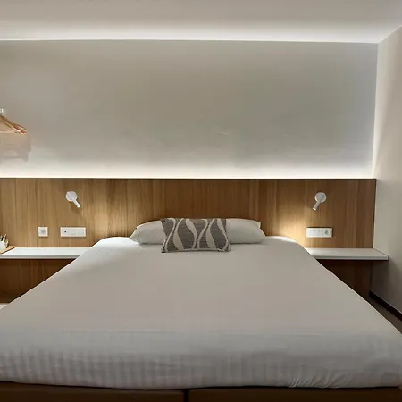 Hotel Sirius